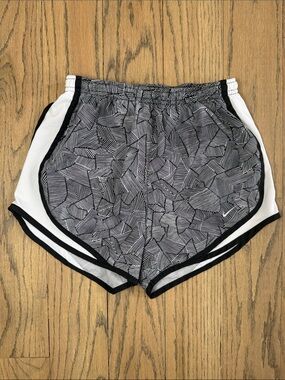 Nike Women’s Dri-Fit Black & White Geometric Athletic Shorts Size X-Small